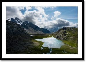 Photographie d’un tirage d’art représentant le lac glaciaire du Ruitor, Lago dei Seracchi, Italie, illustration de la boutique en ligne.